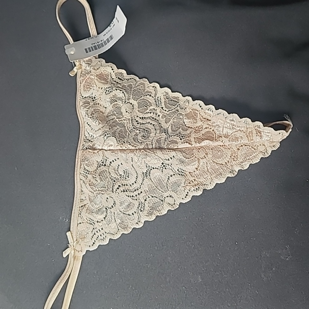 NWT lace g-string panties